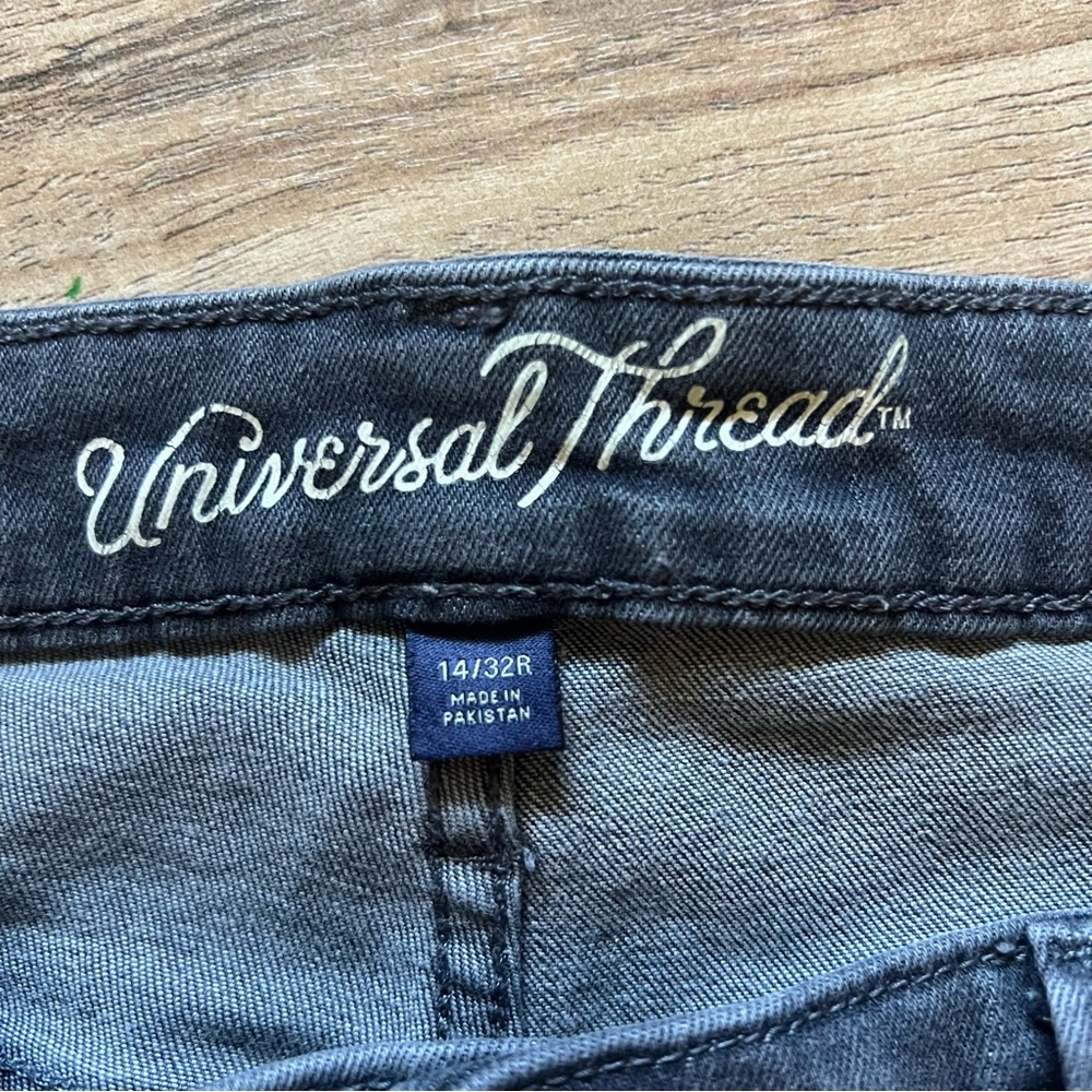 Universal Thread Women's Dark Gray Ankle Jeans - Picture 4 of 5